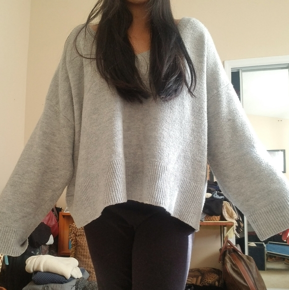 H&M Gray Baggy Sweater - Picture 2 of 4